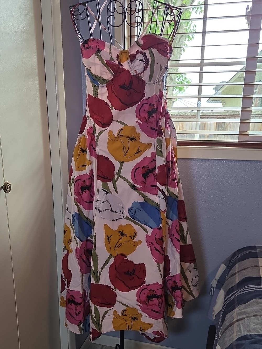Cherish Printed Midi Dress - Picture 4 of 8